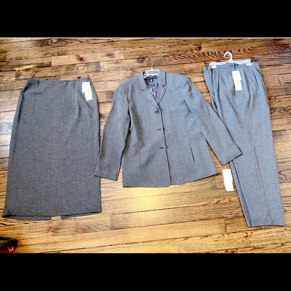 JOSEPHINE CHAUS 3 PIECE ENSEMBLE